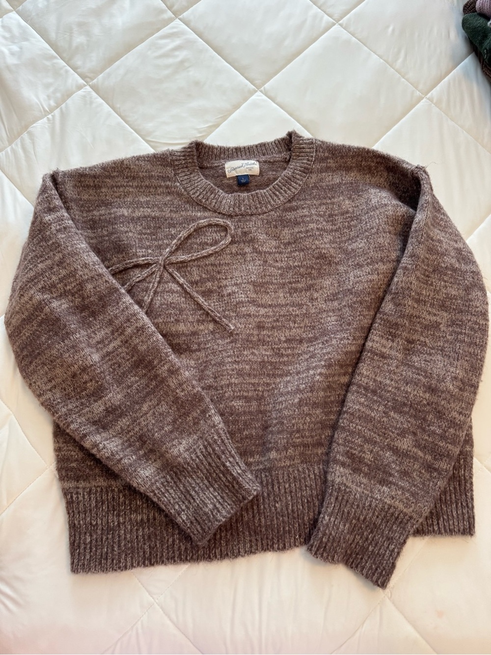 Universal Thread Brown Marled Crewneck Sweater with Decorative Bow